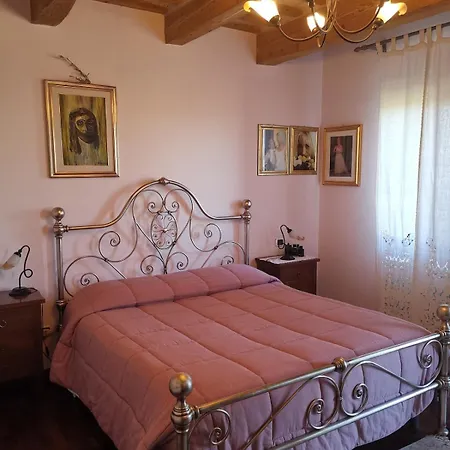 Giulia, A Splendid In The Marche Region