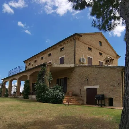 Giulia, A Splendid In The Marche Region * Appignano (Macerata)