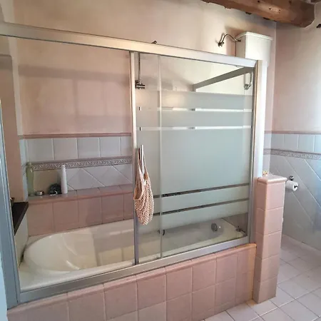 Willa Giulia, A Splendid In The Marche Region