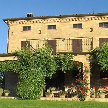 Giulia, A Splendid In The Marche Region *