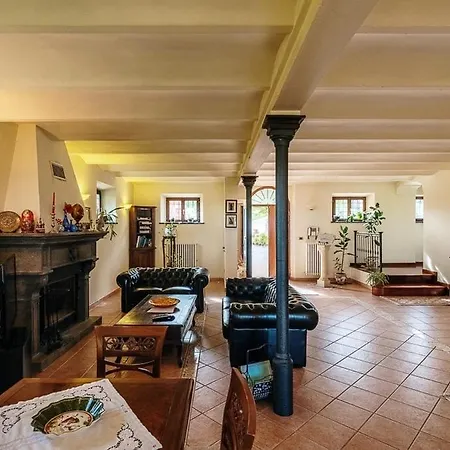 Giulia, A Splendid In The Marche Region *