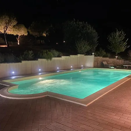 Villa Giulia, A Splendid In The Marche Region