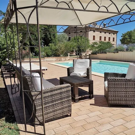 Giulia, A Splendid In The Marche Region Villa