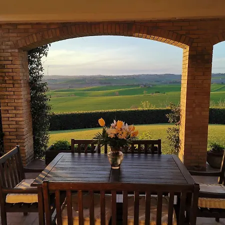 Villa Giulia, A Splendid In The Marche Region